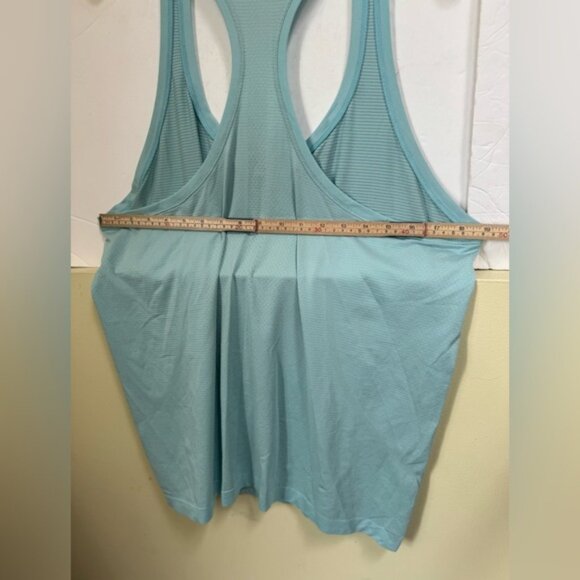 Lululemon Swiftly Tech Racerback Tank Top 2.0 Stretch '22 Race Run Light Blue 16 - Picture 10 of 11